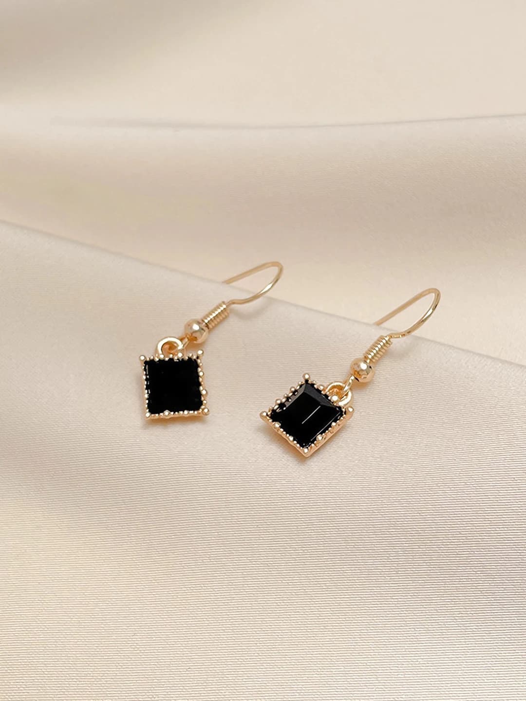 11# Black crystal drop- Hook