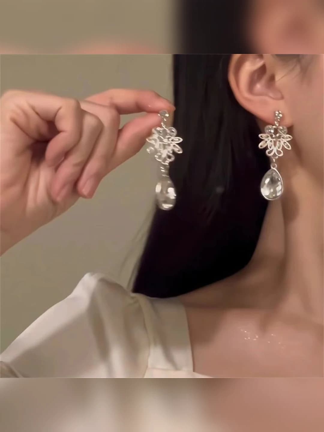 8939 Earrings