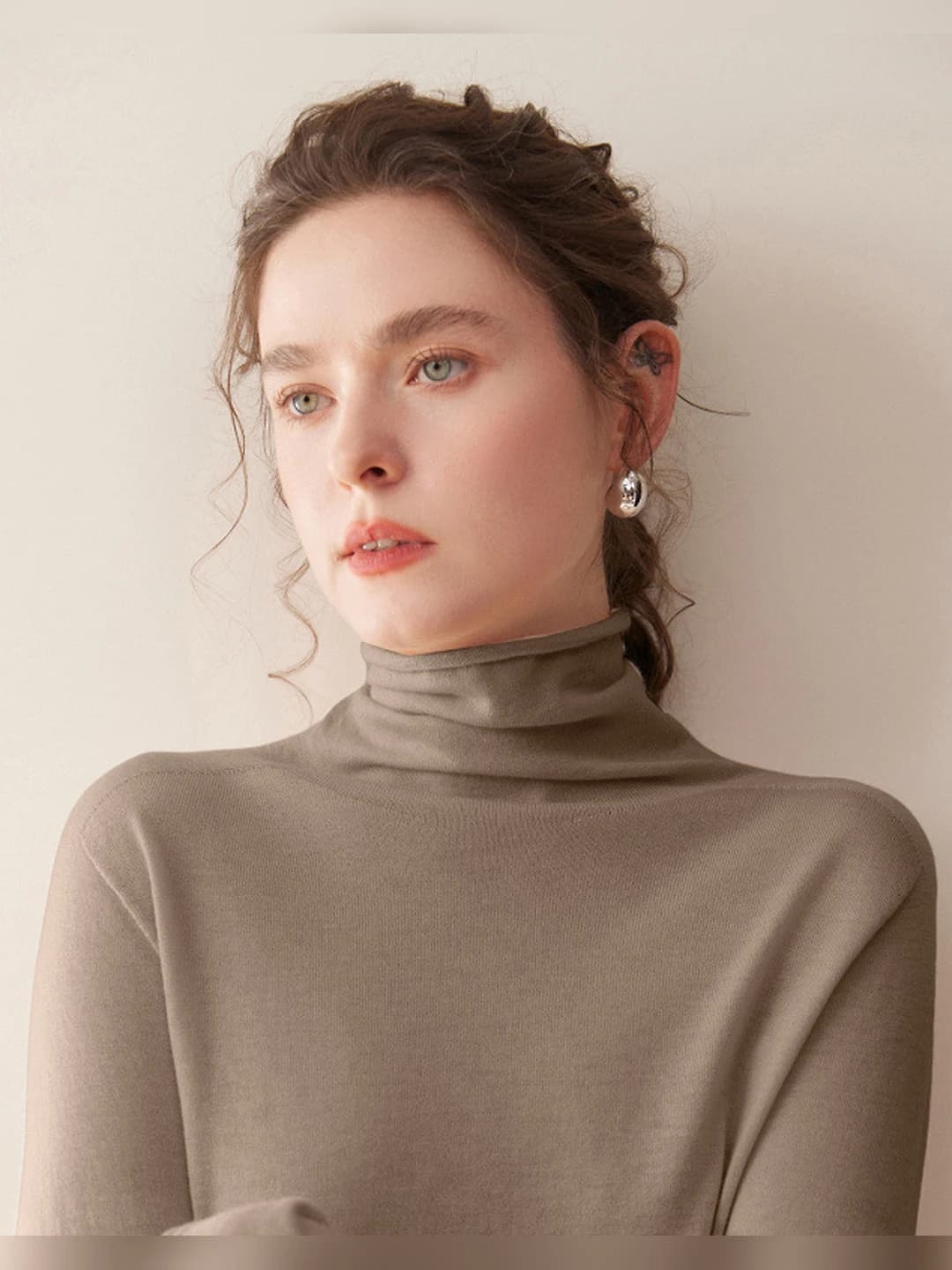Elegant camel