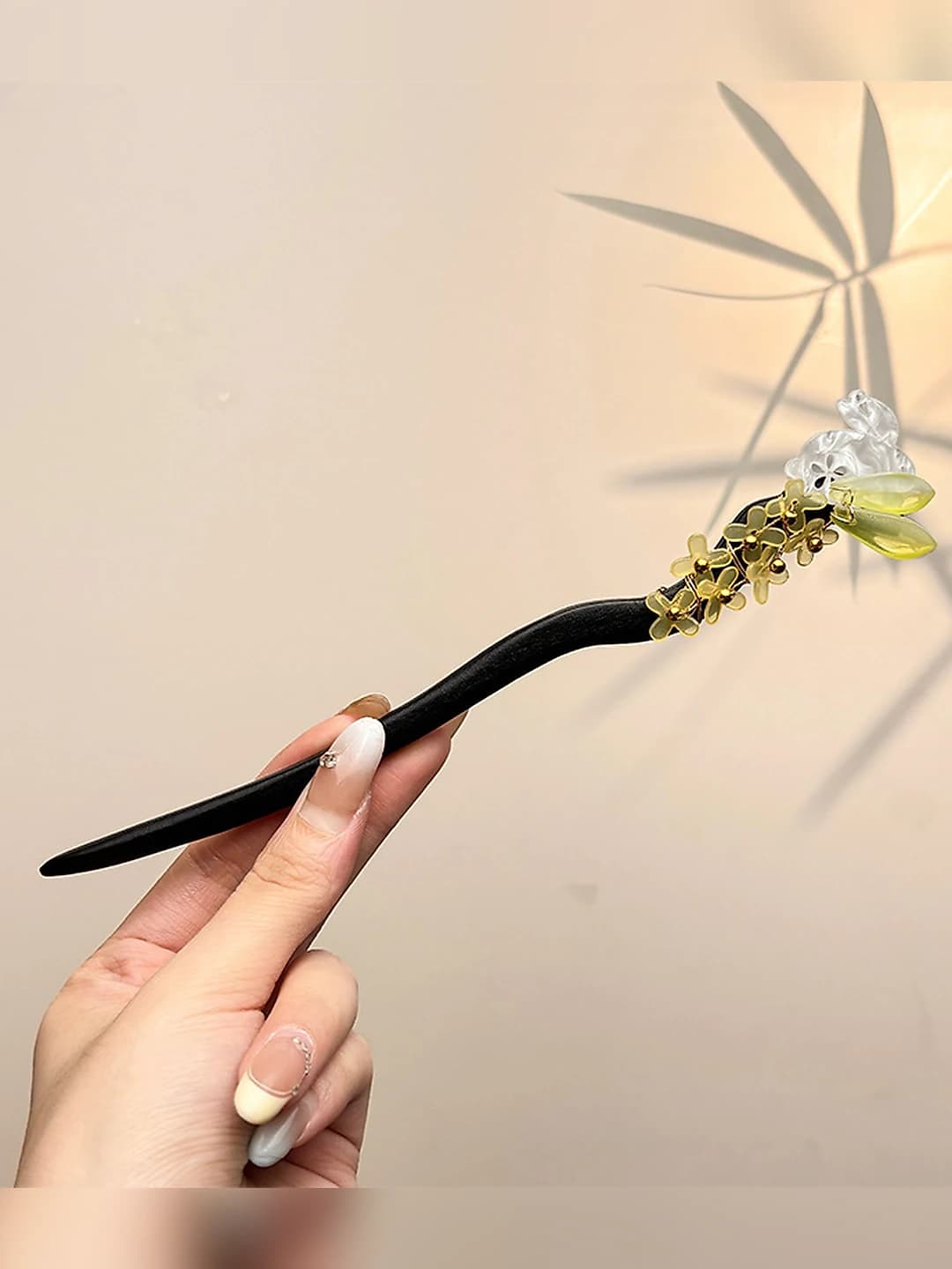 84# Jade rabbit pendant hairpin (bagged)