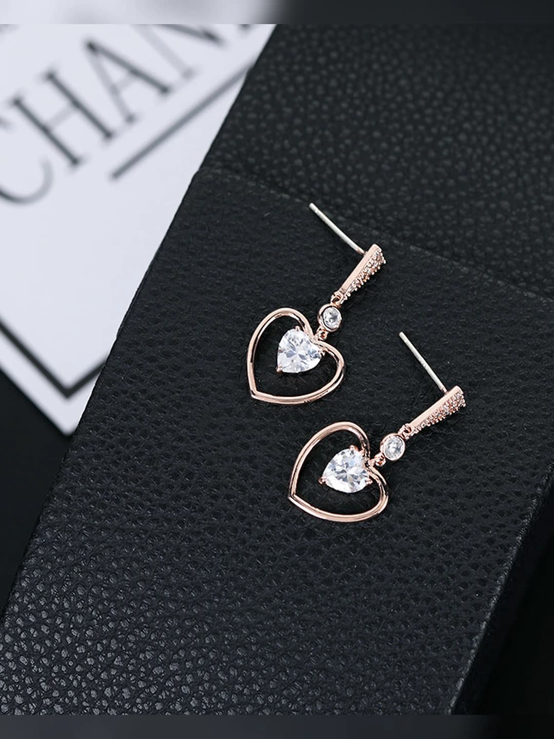 Women's 2026 new design heart-shaped earrings with rings and crystals, individual style