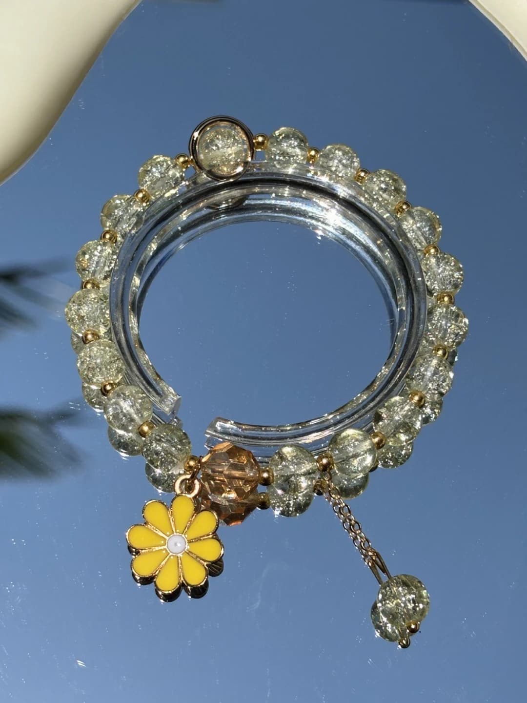 Yellow daisy