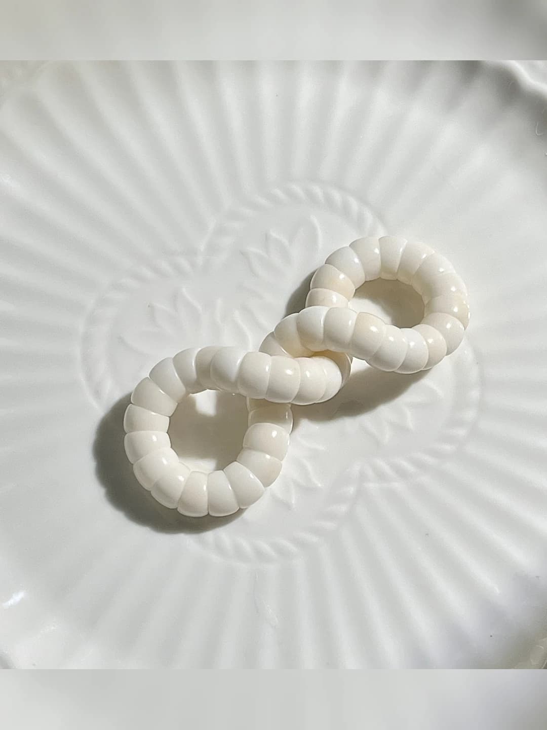 Oq jade, burilgan, 9mm