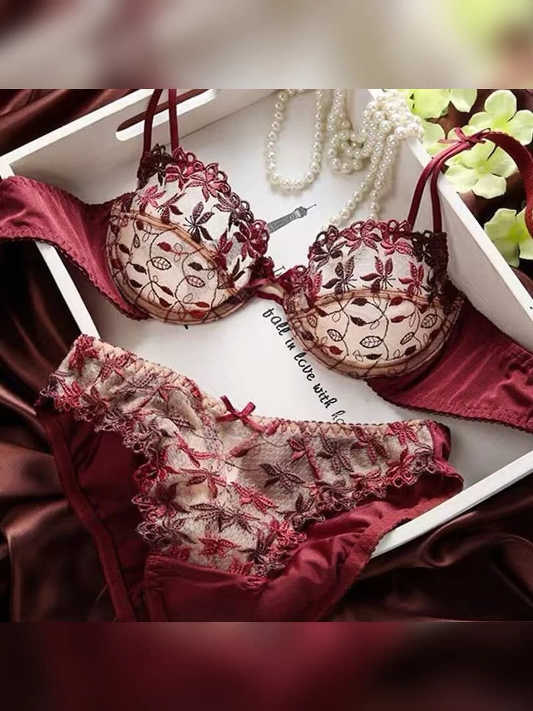 Women's 2026 autumn lace bra and panty set, embroidered, ultra-thin, breathable, sheer, underwire, plus size