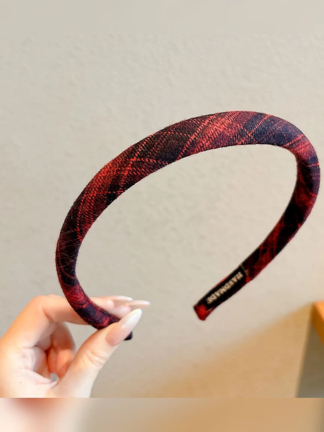 2# Red plaid ~2 cm