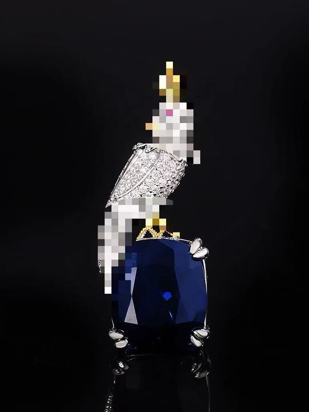Ko'k spinel broshka