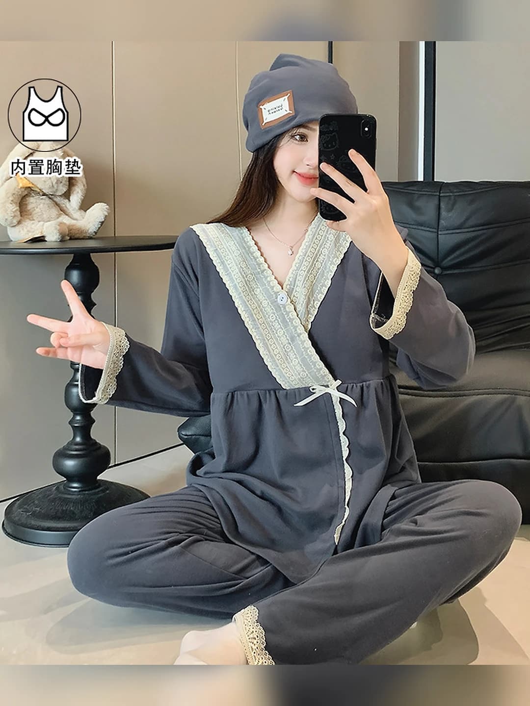 Women's maternity and nursing pajama set for autumn-winter 2026, de-rong fabric, with bra pads, V-neck, long sleeve, trousers, with windproof hat (3-piece)