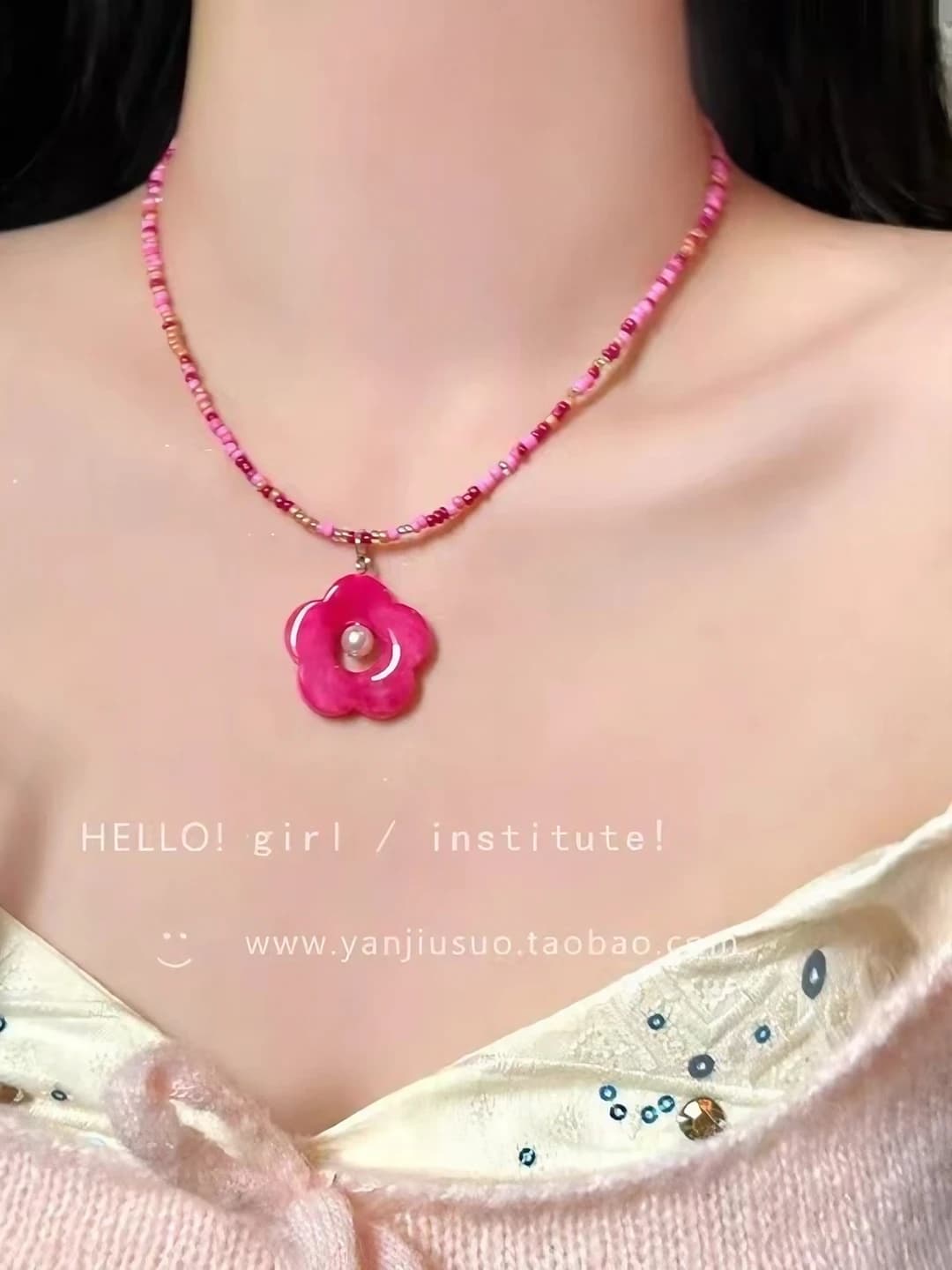 6# Зеркальный бусами с красными цветами