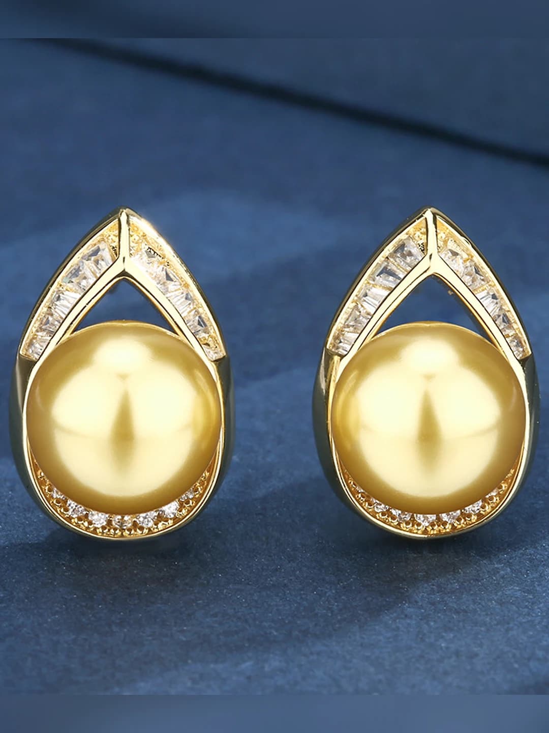 Gold bead studs