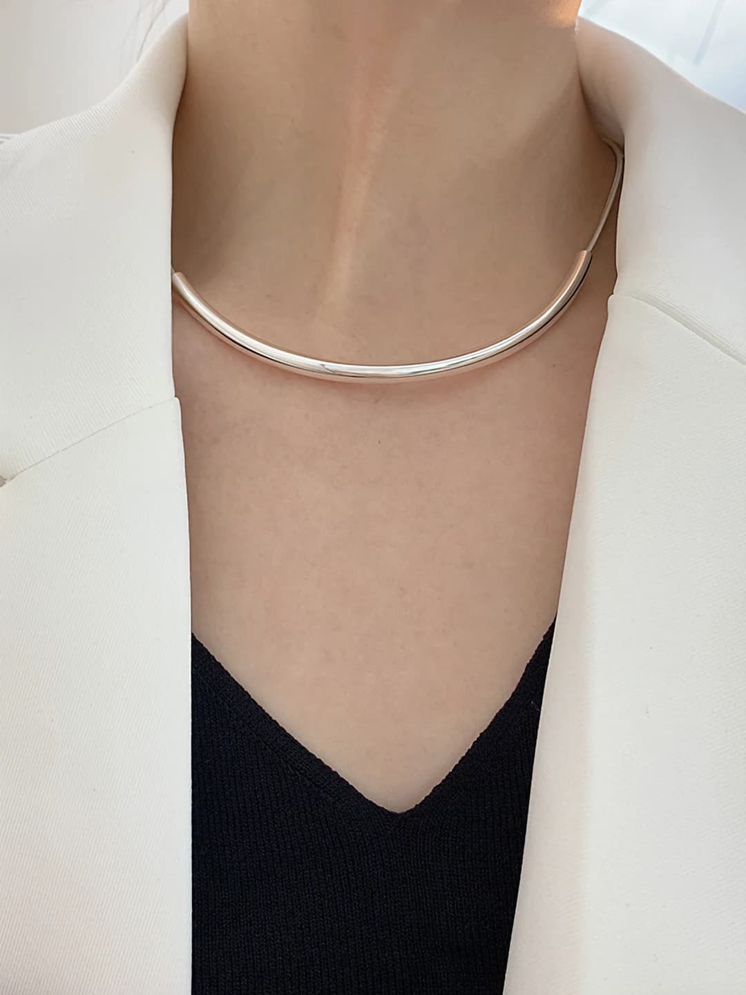 Women's retro collar necklace with semi-circular clasp chain, simple ring, geometric shape, sweater chain