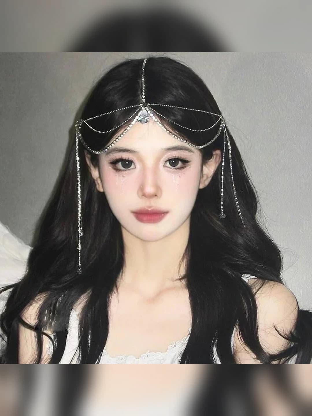 Women's crystal forehead chain headpiece (tiara) in antique style