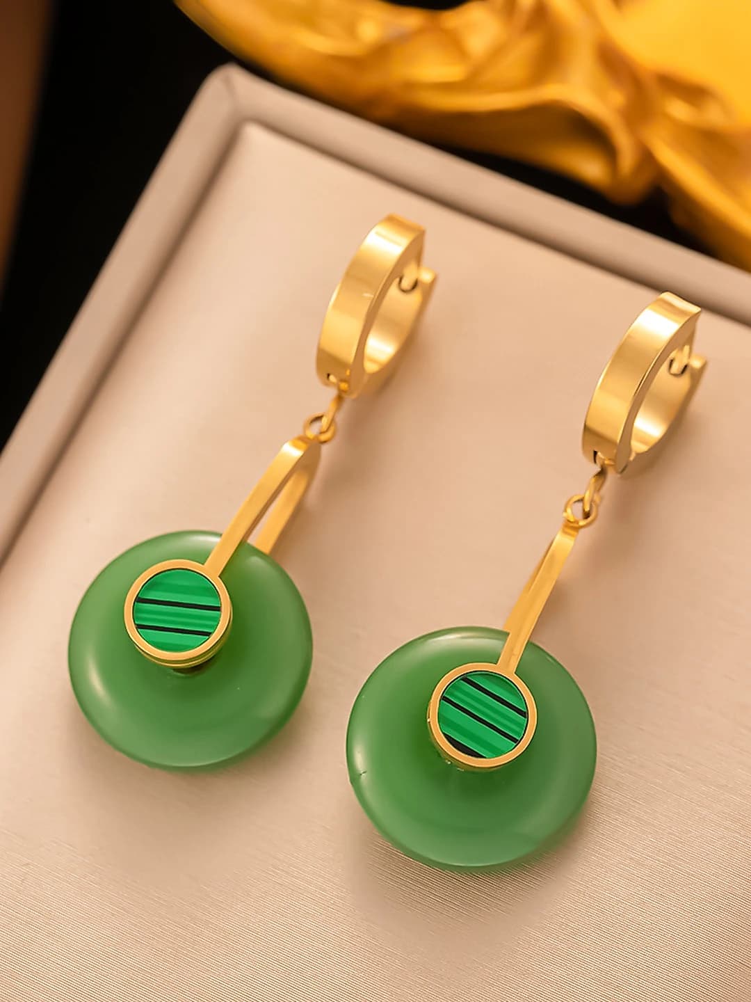 G3064, earrings, gold