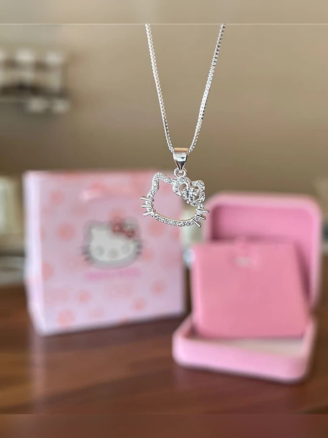 Women's short chain necklace with Kitty pendant as a gift