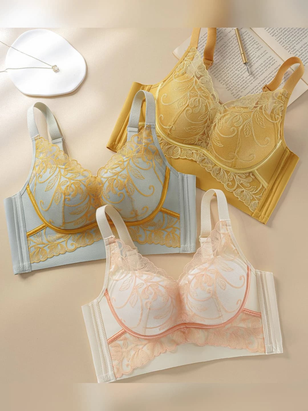 Women's autumn-winter 2026 lace bra, sexy, small bust push-up, wire-free, side fat control
