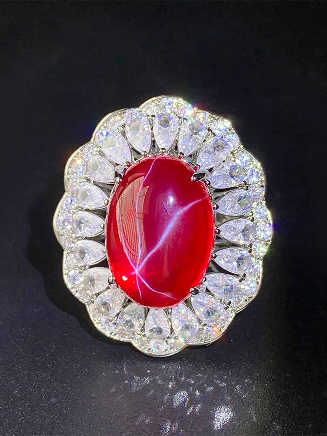 Red ruby, 6-ray star ring