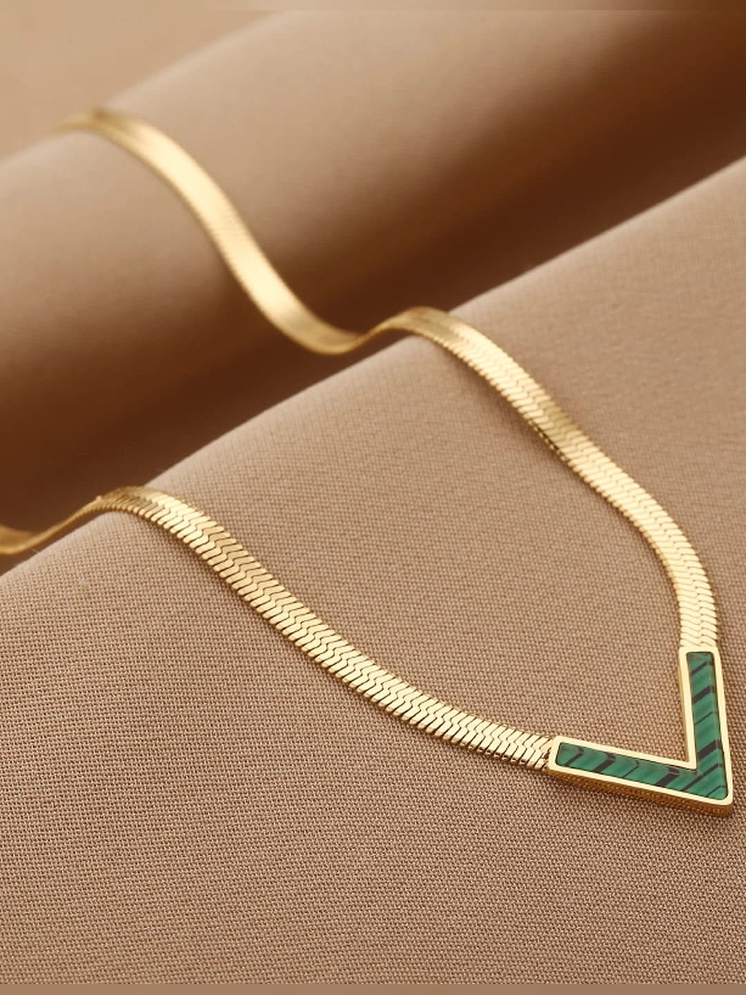 9080-Gold green pearl