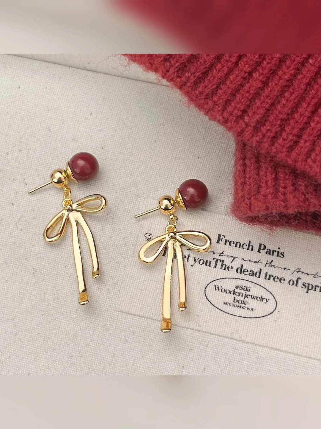A-810-Gold with red pearl