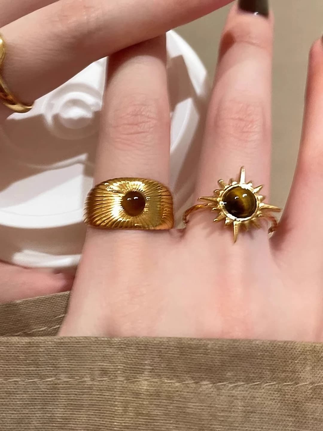 Women's tiger eye ring with gold sunflower in retro style