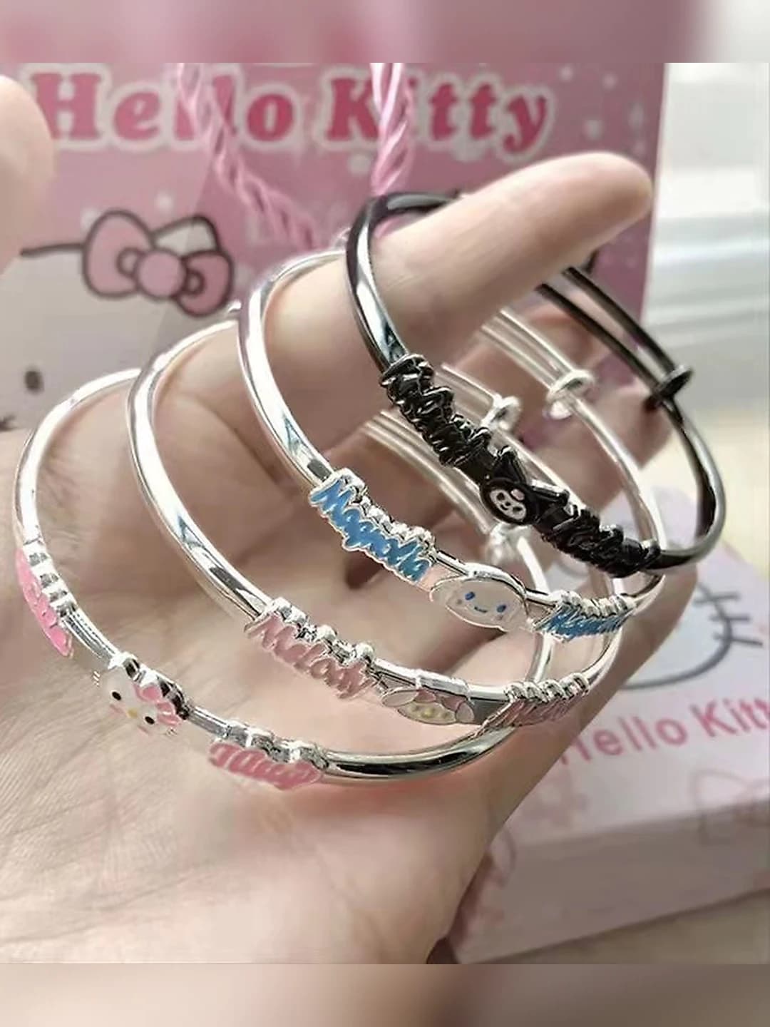 Women's bracelet with Sanrio Cinnamoroll and My Melody cartoon characters