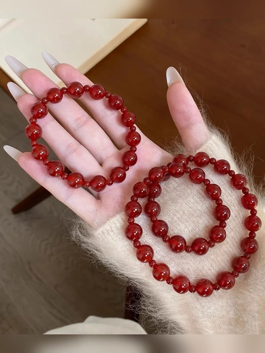 Women's glass bracelet in Korean style, simple and individual design, gift for best friend or girlfriend