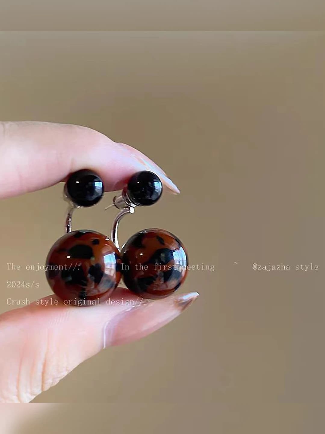 36# Dark coffee round ball studs