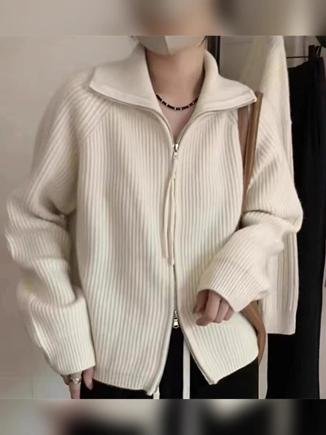 Ayollar uchun qaytarma yoqali ikki fermuarli trikotaj kardigan, kuz-qish, 2026, bo'sh (oversize) kesim, uzun yeng, bir rangli