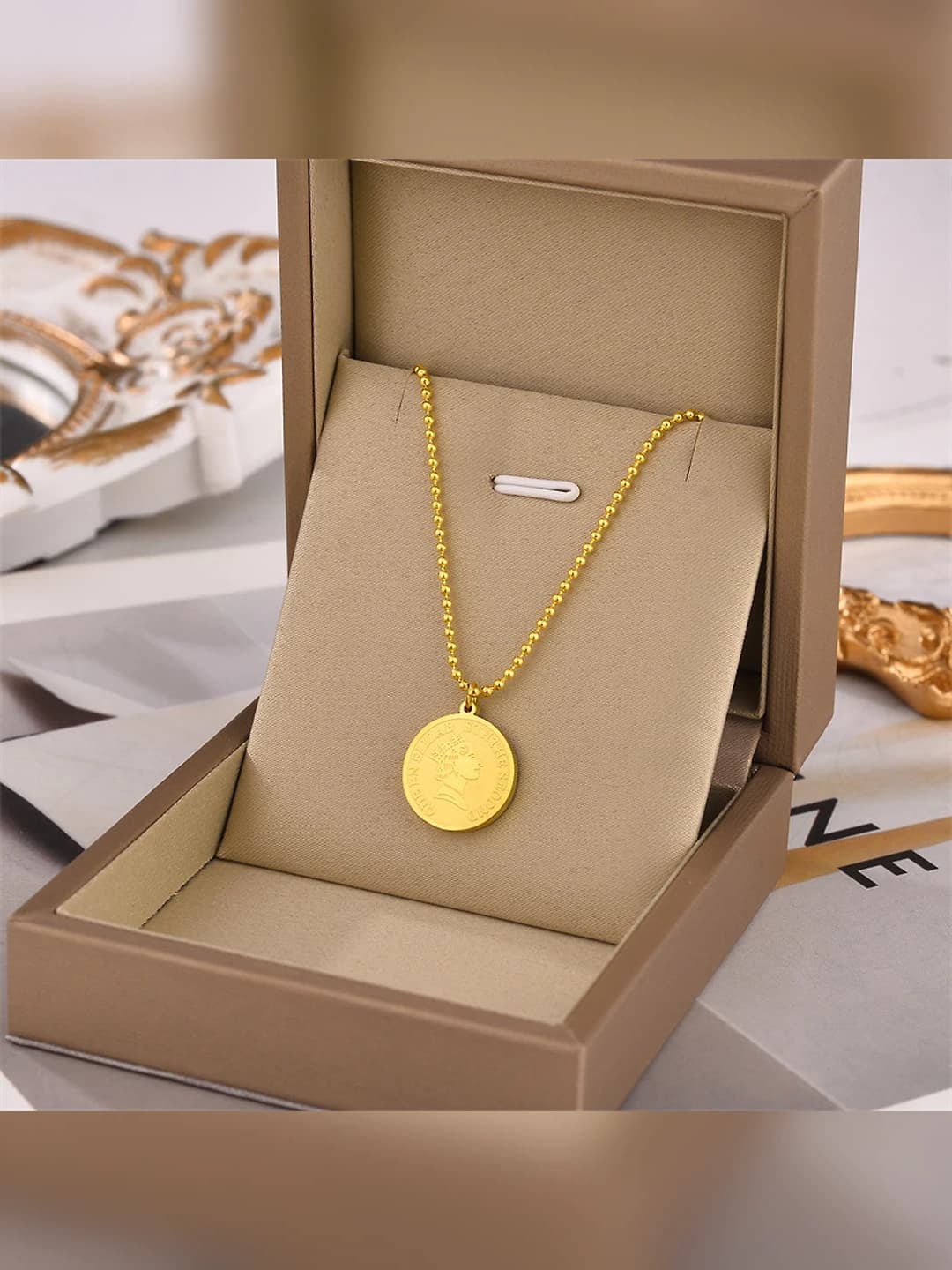 8933-Gold