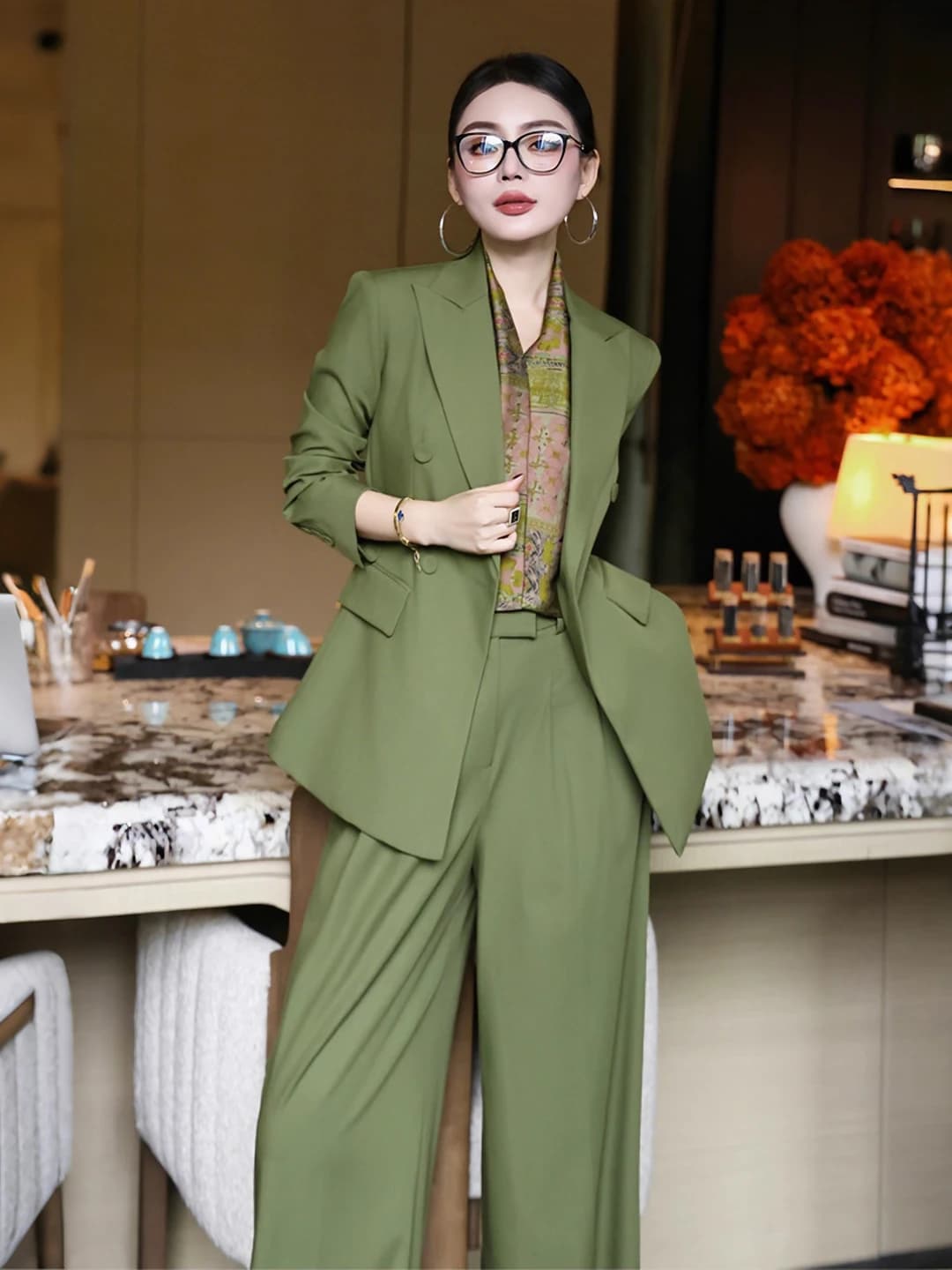 Green suit (suit + pants + scarf)