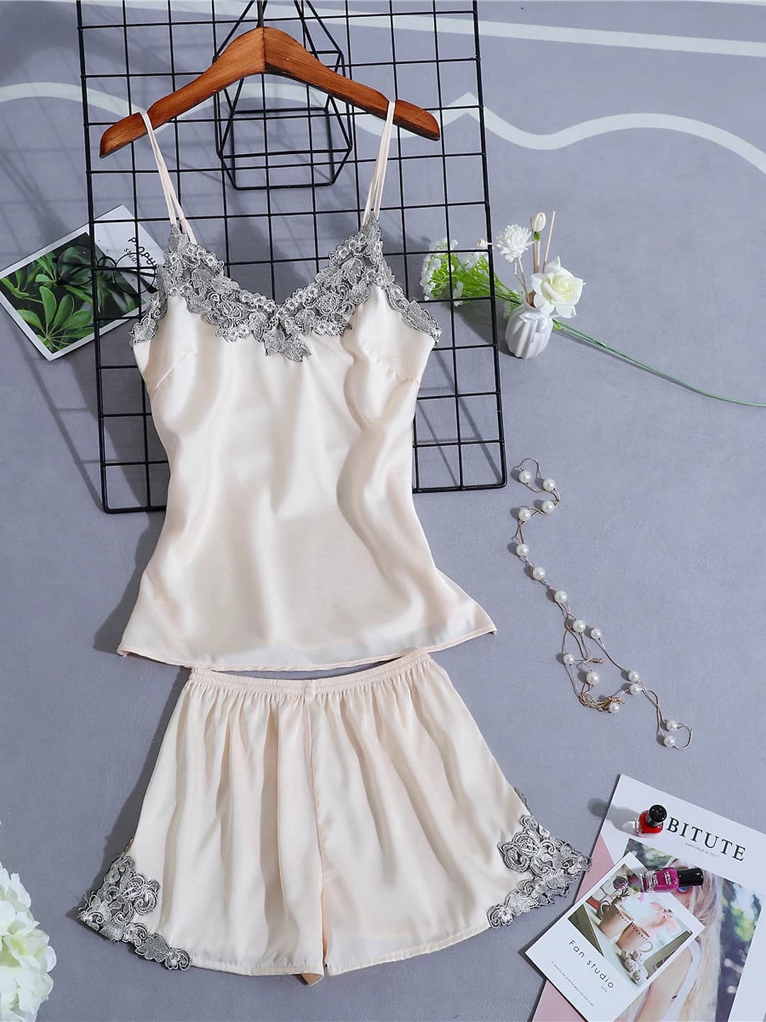 Champagne (808 satin chiffon)