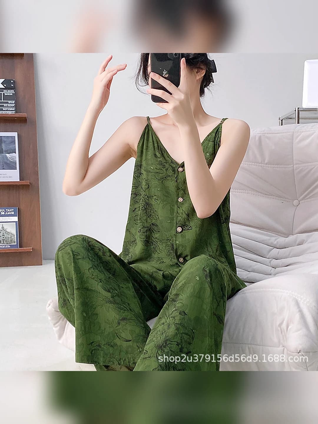 Ayollar uchun yozgi uy kiyimi to'plami: yengsiz kardigan, V-yoqali, yupqa, havo o'tkazuvchan, uzun shim, xitoy uslubida
