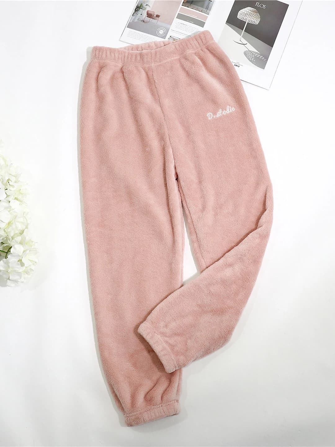 Светло-розовый