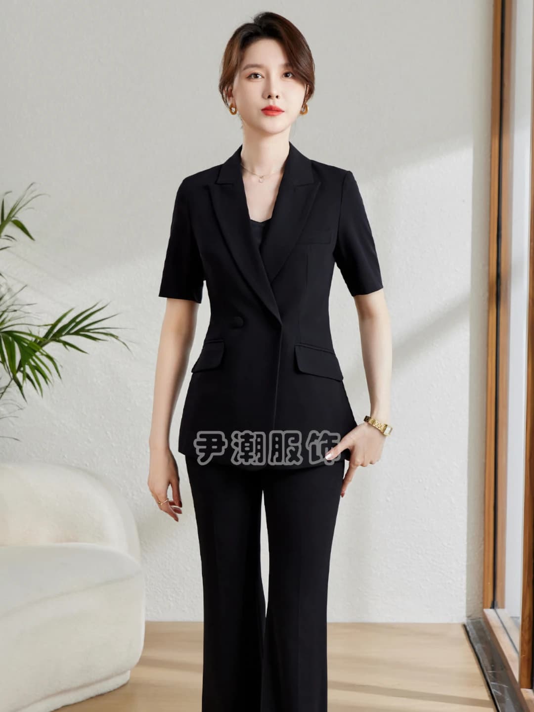 Black short-sleeved suit