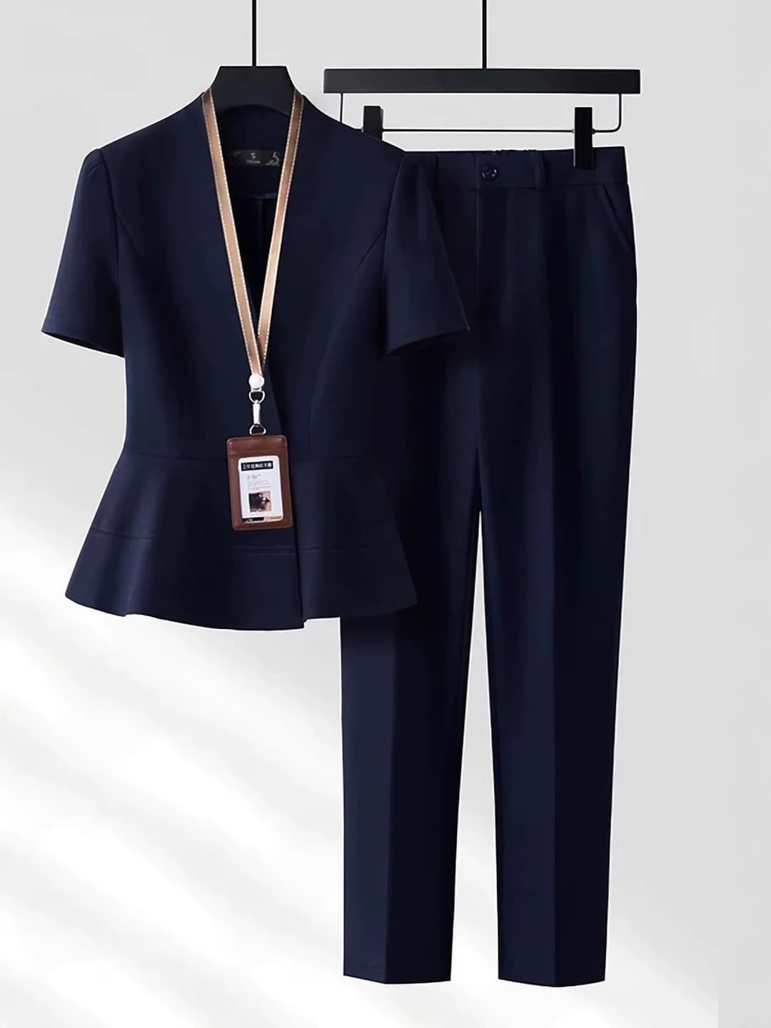 Women's summer short-sleeve blazer set with ankle-length trousers for business and formal occasions