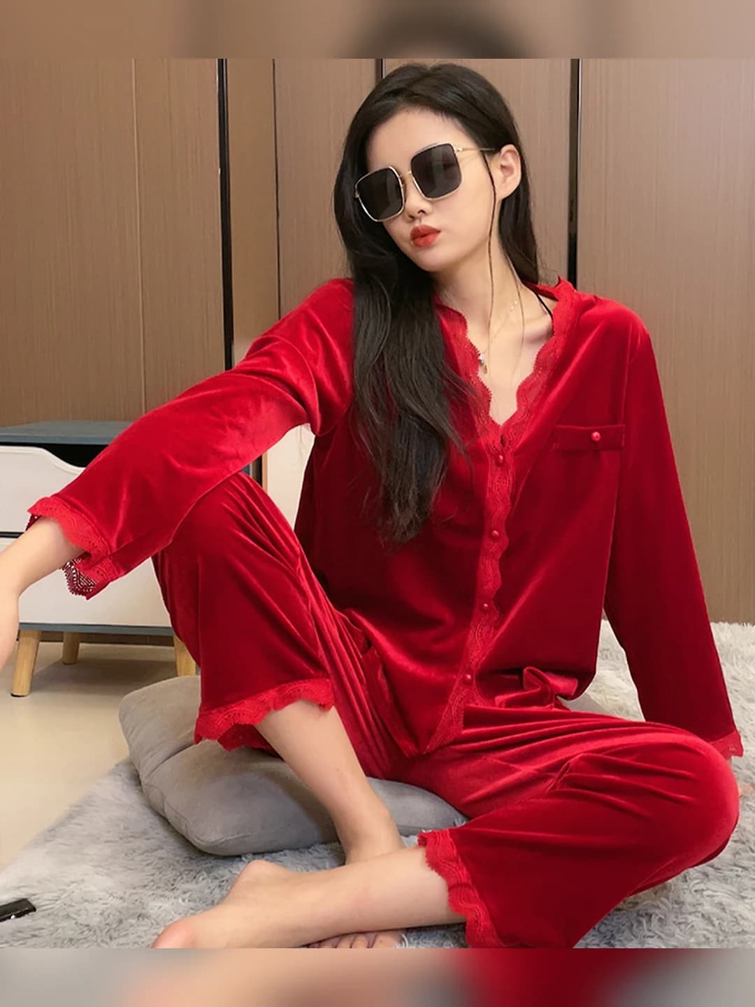 Ayollar uchun koreys uslubida issiq saqlaydigan bo'sh (oversize) uzun yengli to'plam (komplekt) pijama