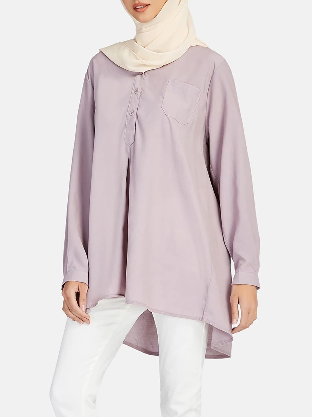 Ayollar uchun bahor retro uslubidagi kundalik bo'sh (oversize) bir rangli o'rta-uzun ko'ylak-shirt, V-yoqa, uzun yeng, yopiq tugma