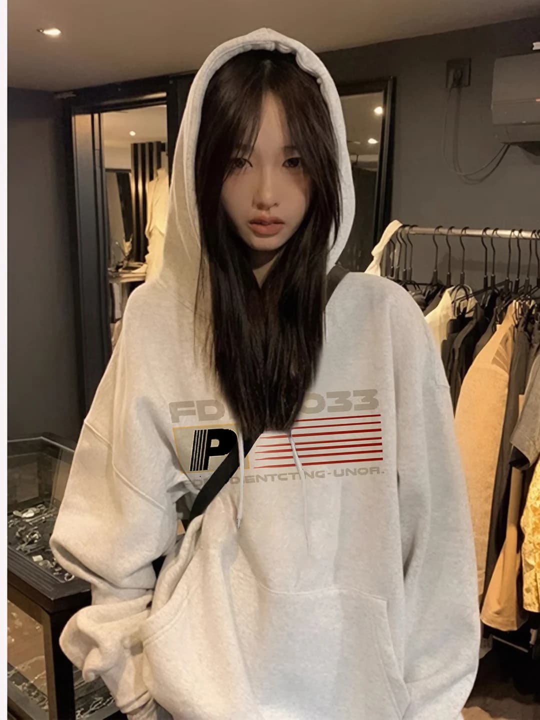 White-grey [thin]