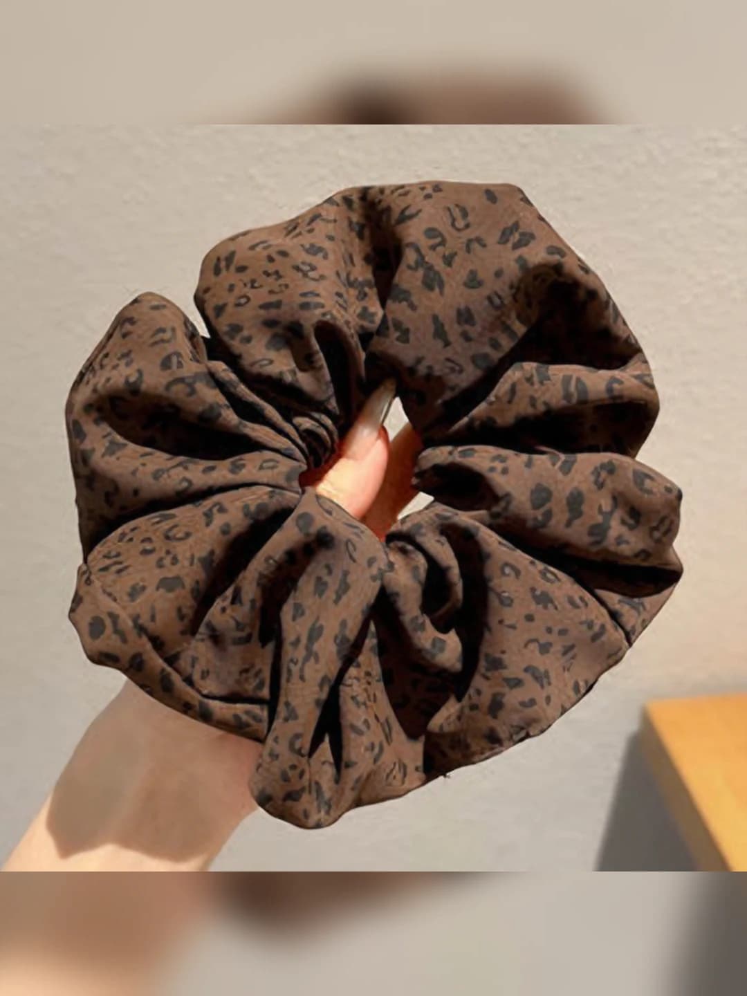 Тёмный кофе леопард без обёртки около 15 см