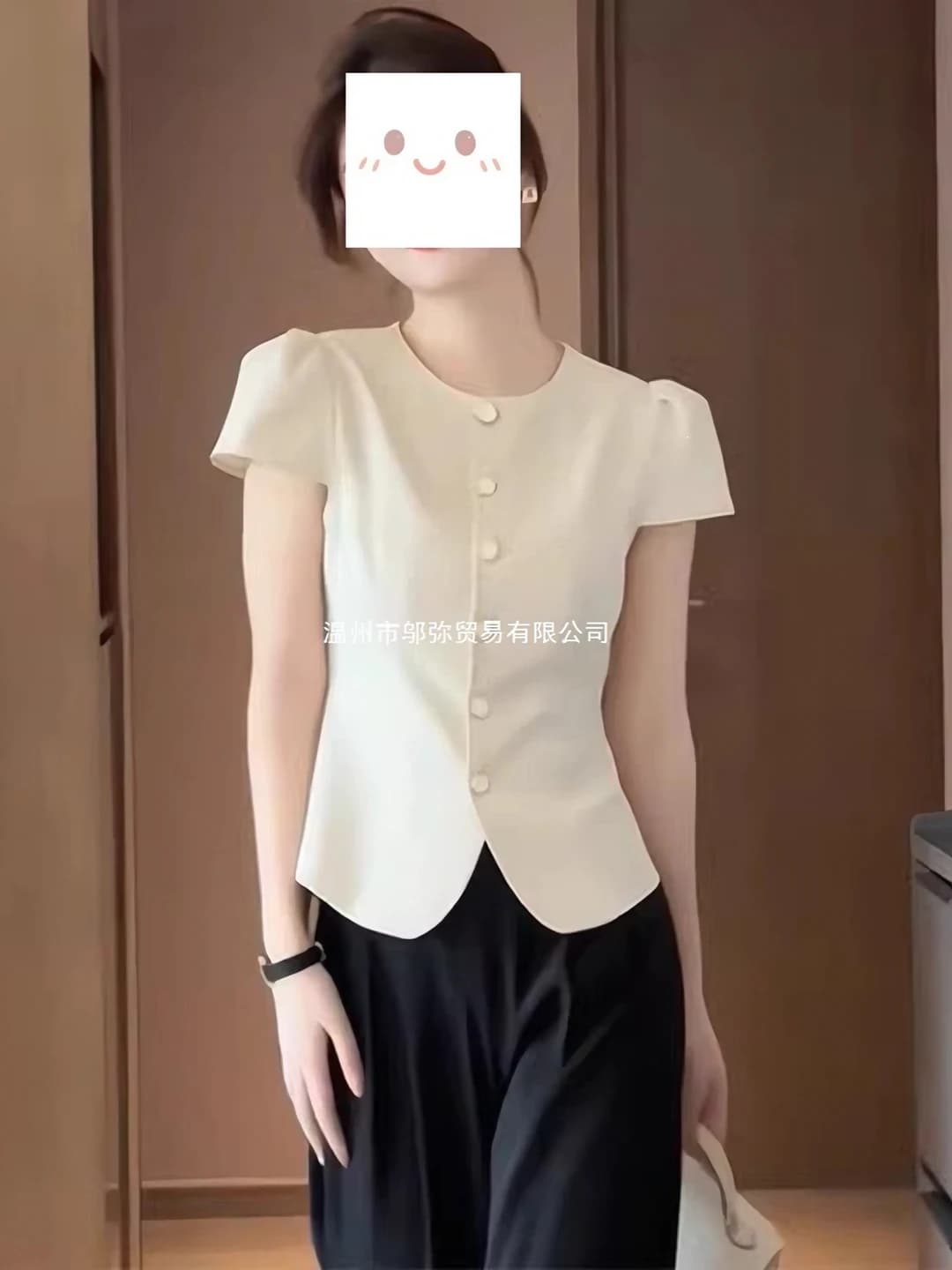 Women's 2026 summer sleeveless crew neck slim fit slimming blouse with 3D effect and loli style