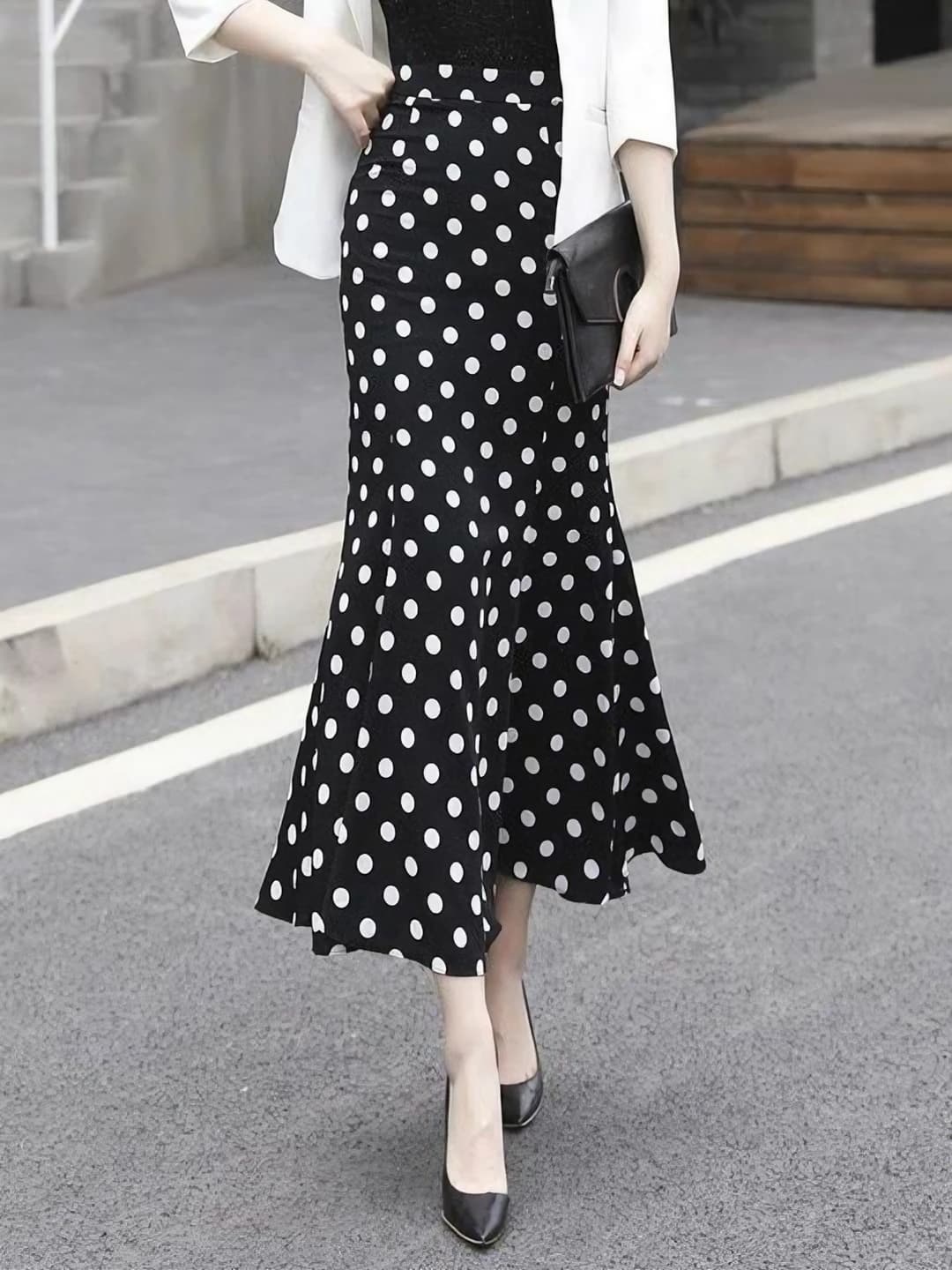 Black polka dot