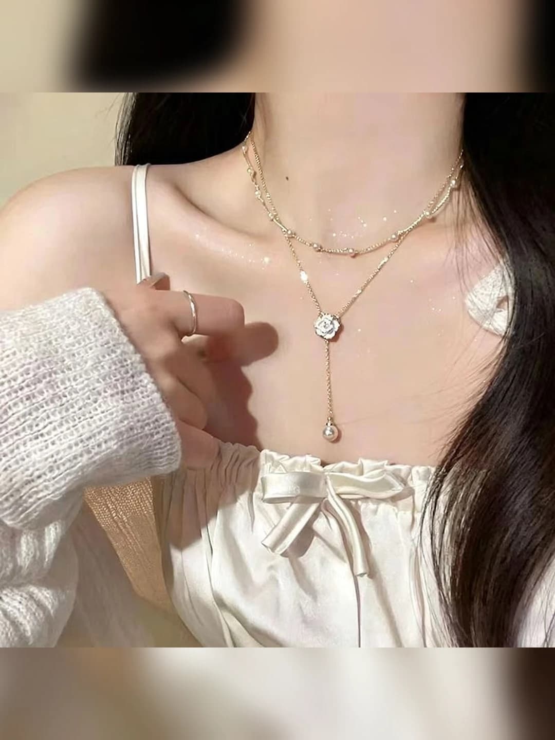 Двухслойное ожерелье камелия