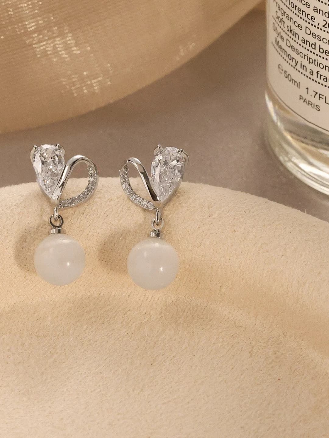 1# Minimalist heart earring