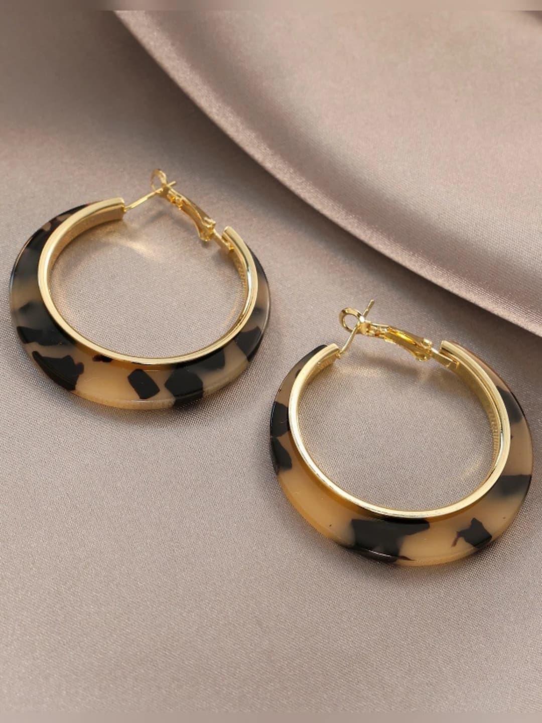 1# Karamele rangli leopard quloq halqasi
