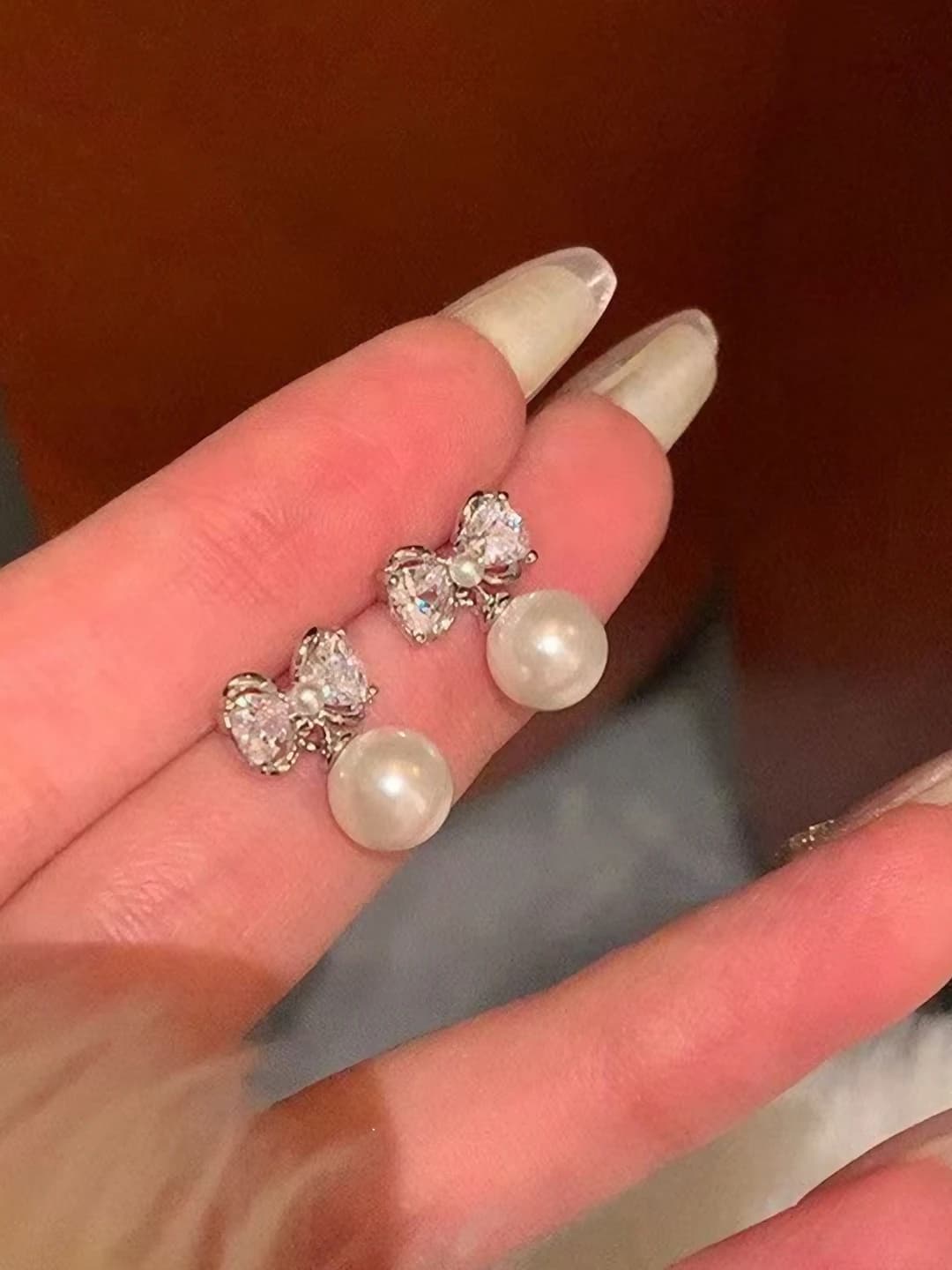 6# pearl studs pair