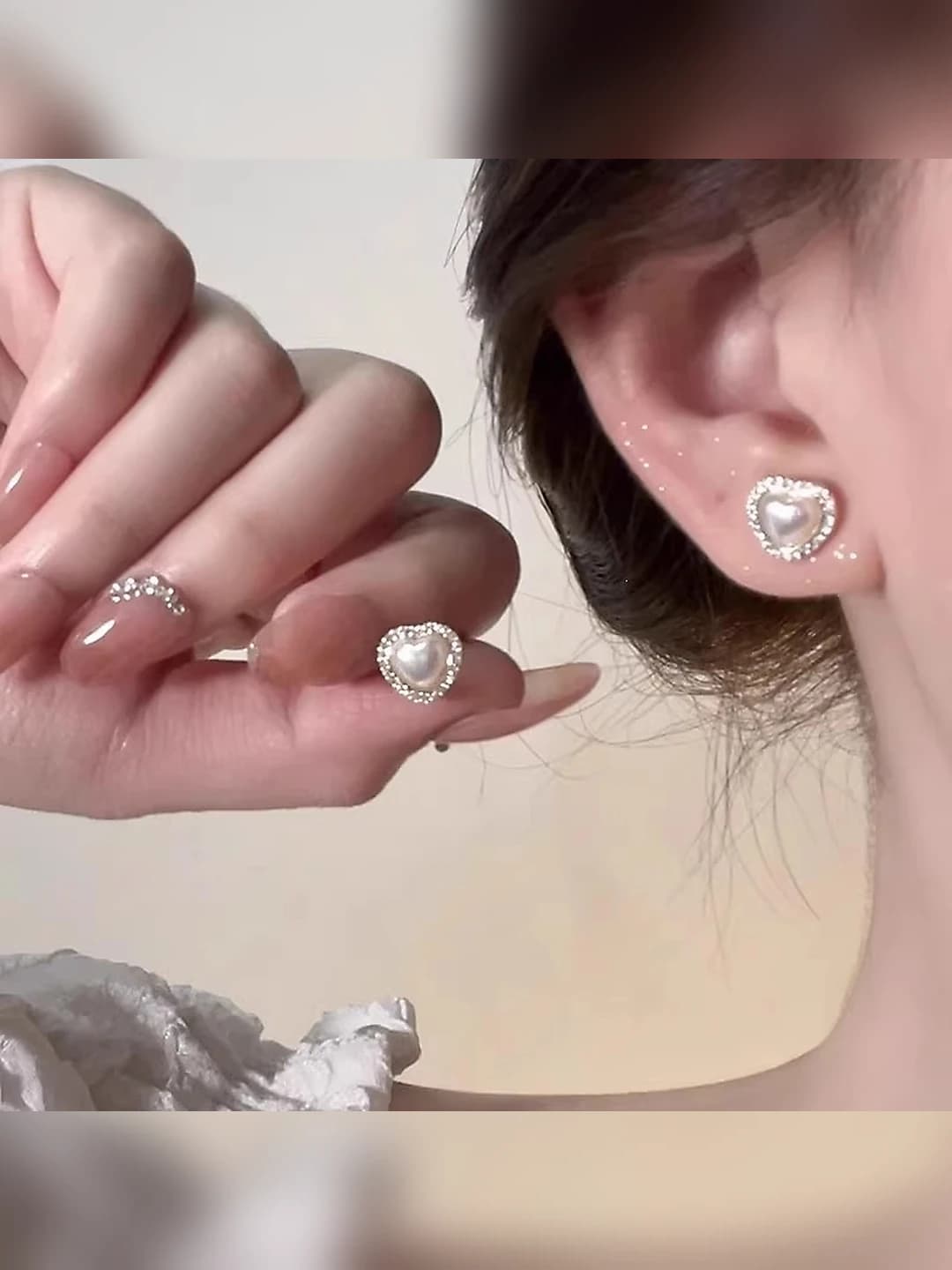 Pearl heart studs