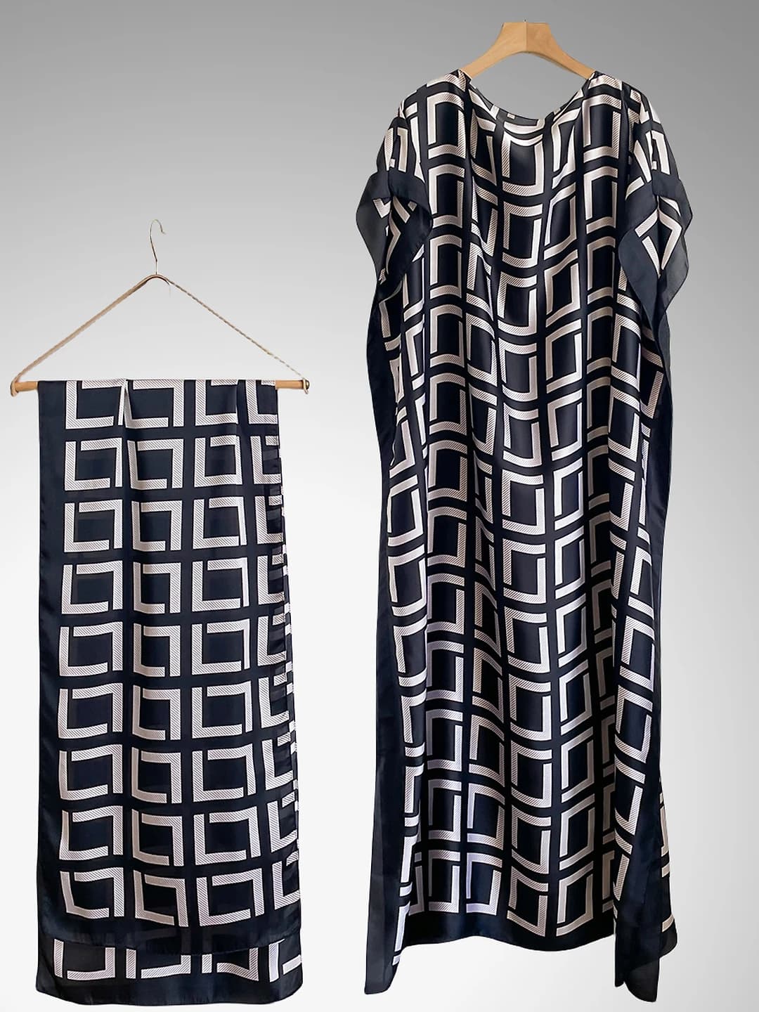 26-Large maze black
