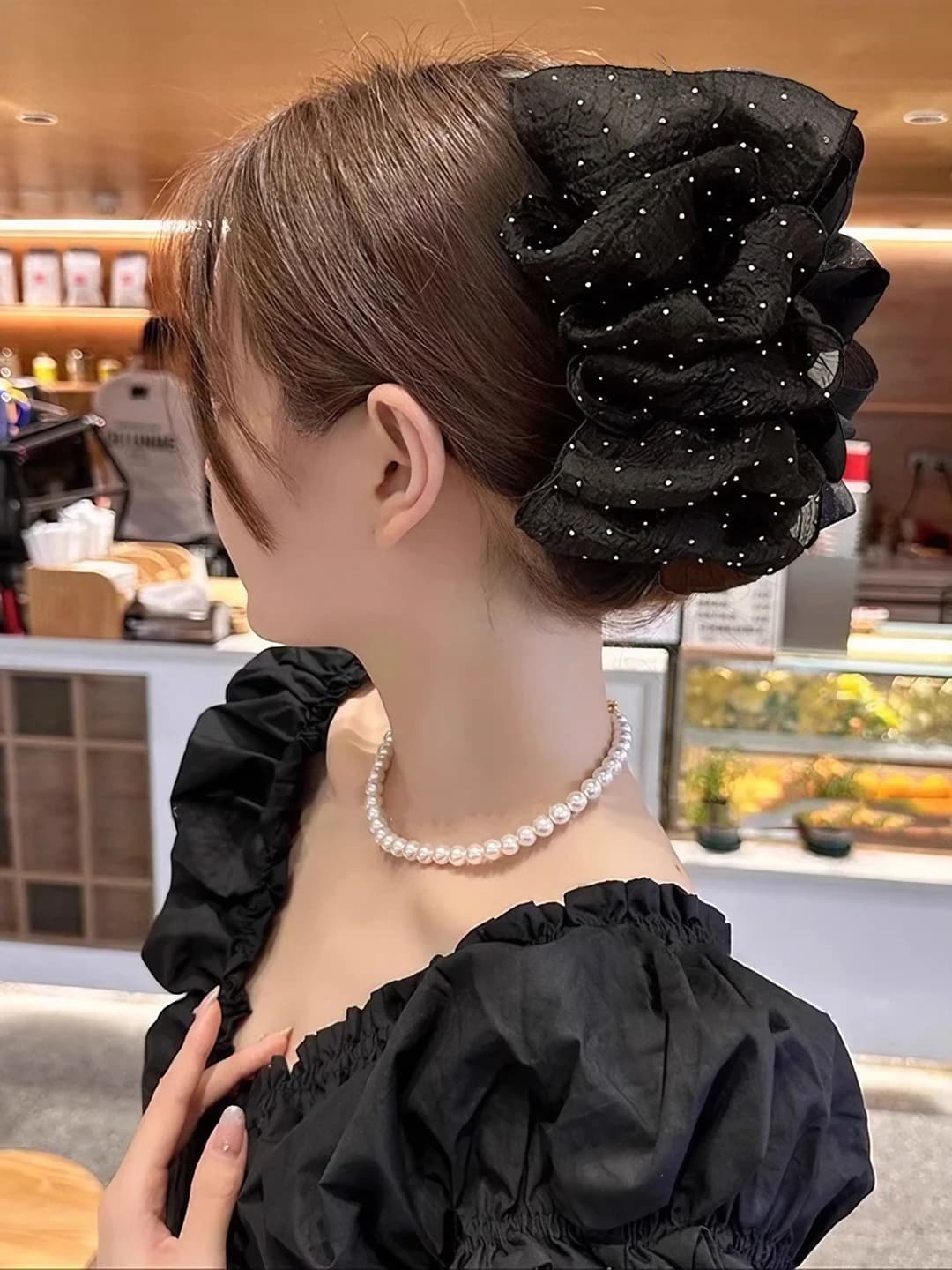 1# Black, asymmetric, bubble