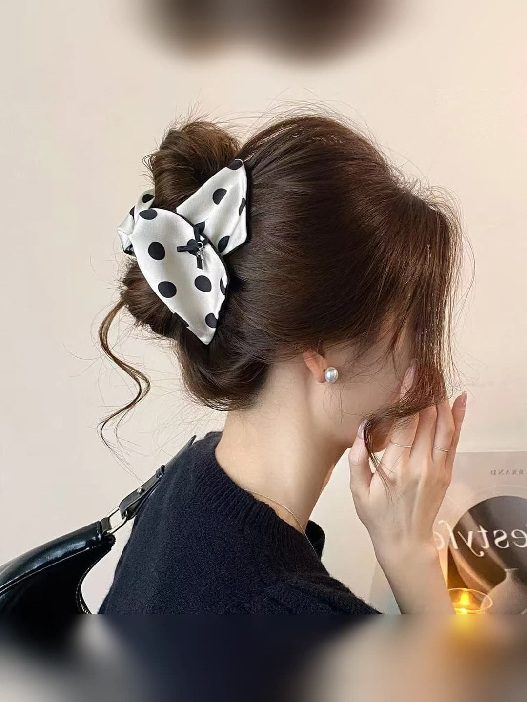 Women's black and white polka dot triangle hair clip, claw clip for bun with bow