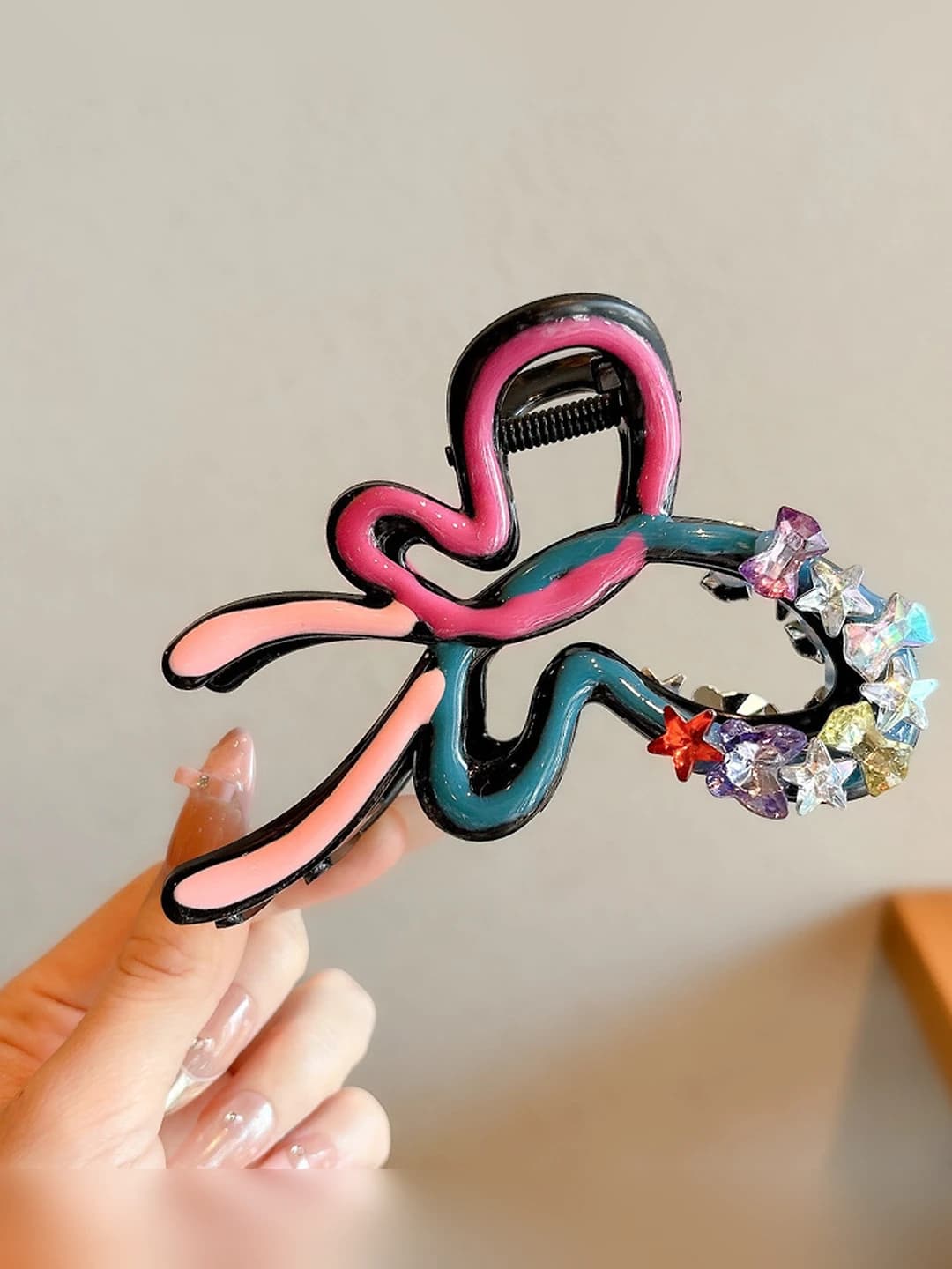 Dopamine colour diamond bow clip