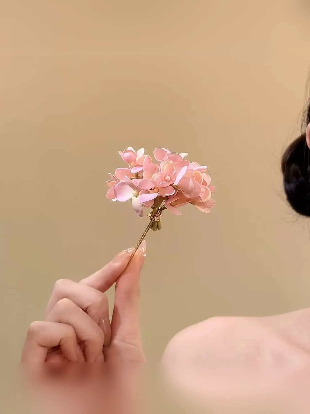 Pink flowers single