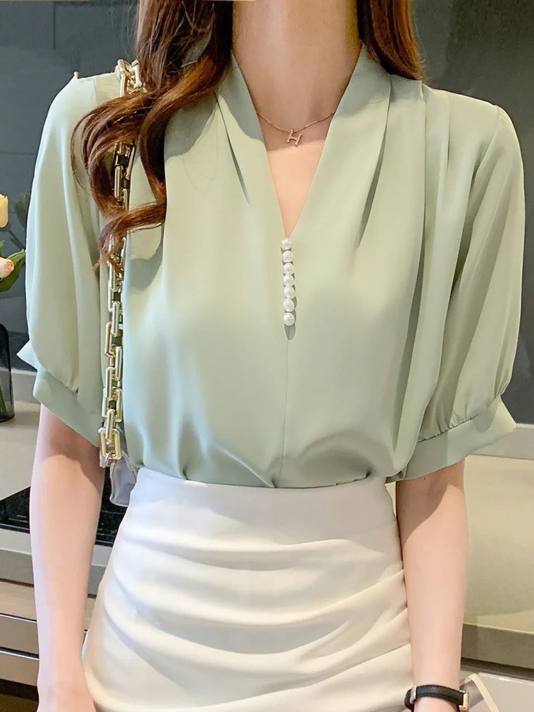 Women's 2026 summer thin chiffon blouse, V-neck, short sleeve, loose fit, solid colour, urban style